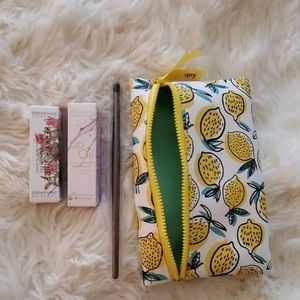 Makeup bag with cruelty free goodies!